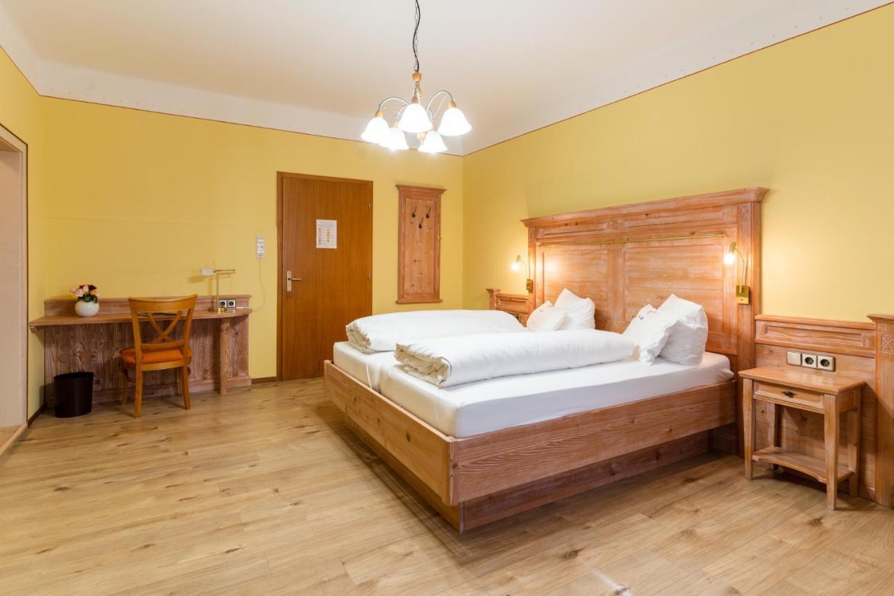 Dom-Hotel Санкт Блазиен Екстериор снимка